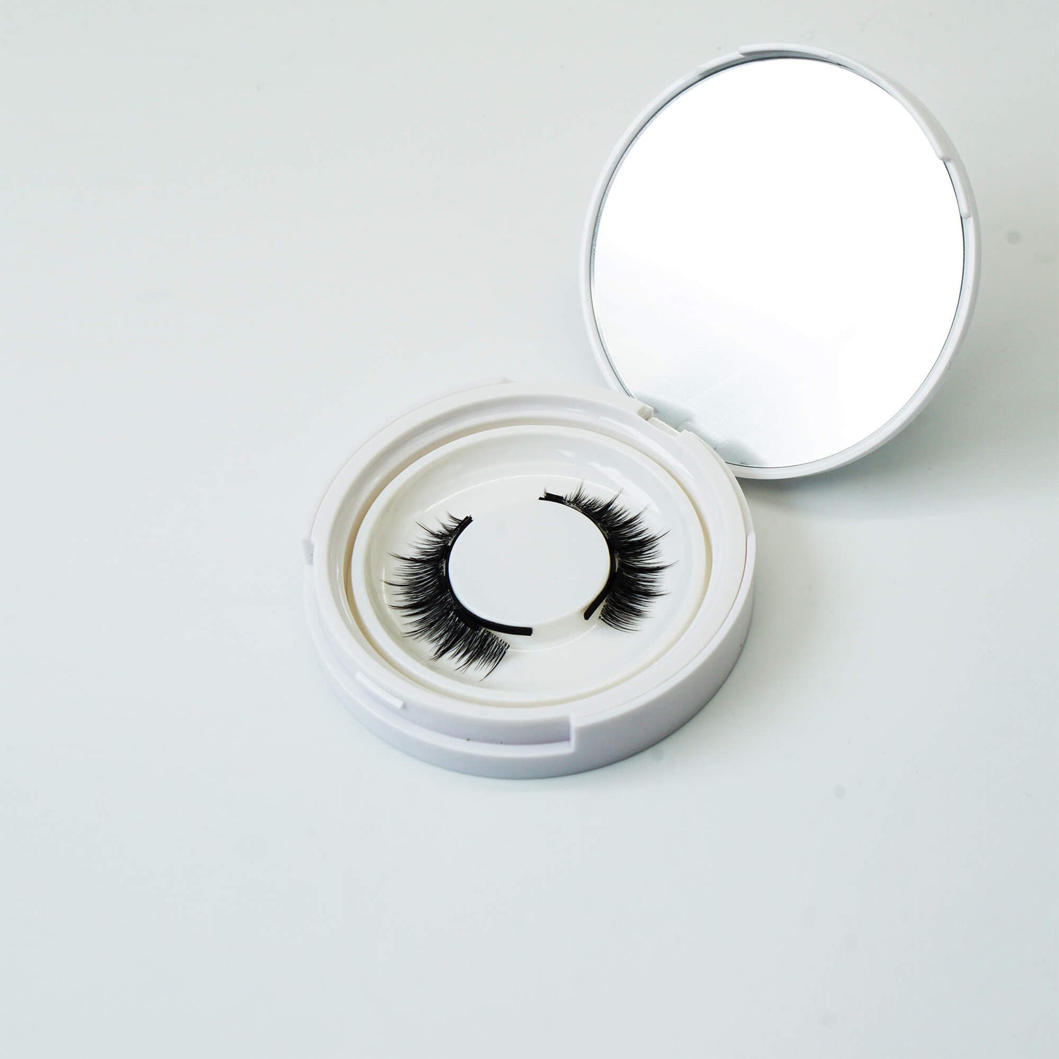 Wispy Doll-Eye Natural Magnetic Eyelashes without Eyeliner