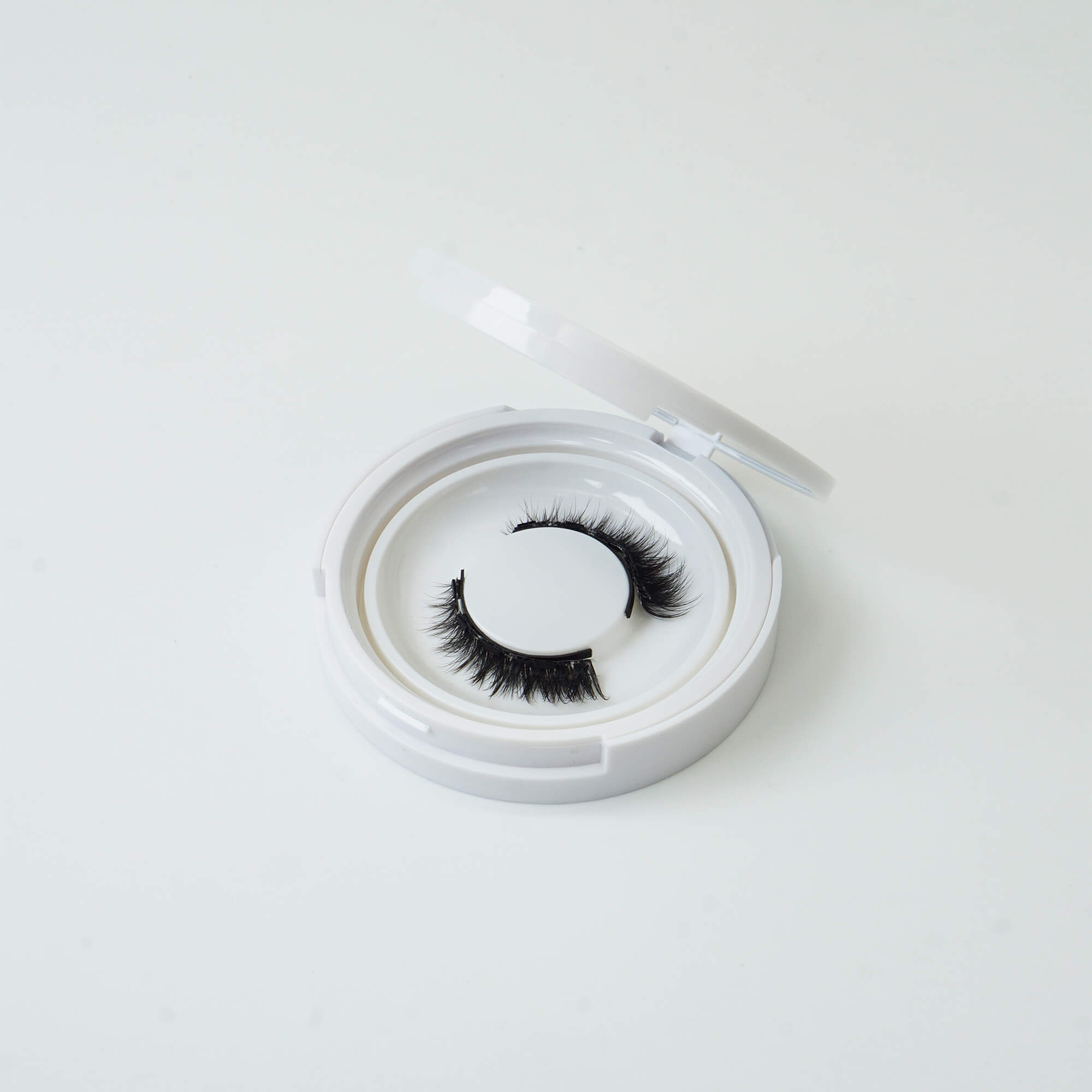 Doll-Eye Natural Magnetic Eyelashes without Eyeliner